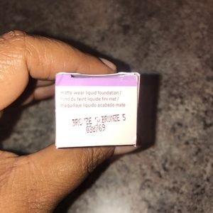 Mary Kay Makeup - Mary Kay Matte Liquid Foundation in Bronze 5 Mary Kay Makeup - Mary Kay Matte Liquid Foundation in Bronze 5